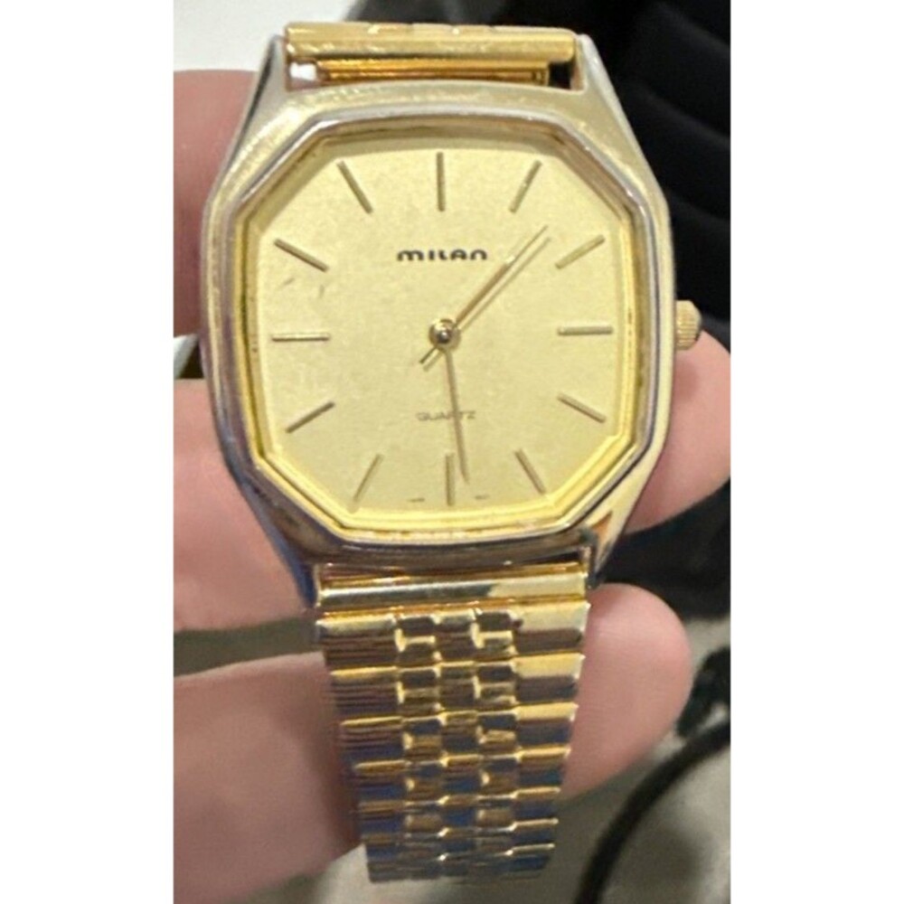 Vintage Milan Quartz Movement Wristwatch Gold Tone Barrell Stretch Japan Analog